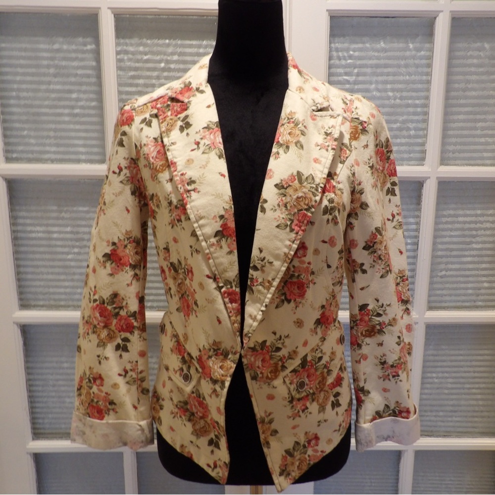 Rewind Women’s Floral Blazer
